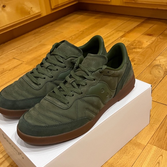 Saucony 586I NUBUCK Shoes - NEW - Picture 2 of 3